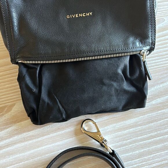 Givenchy Sugar Goatskin Small Pandora Crossbody Bag Black - Picture 9 of 12